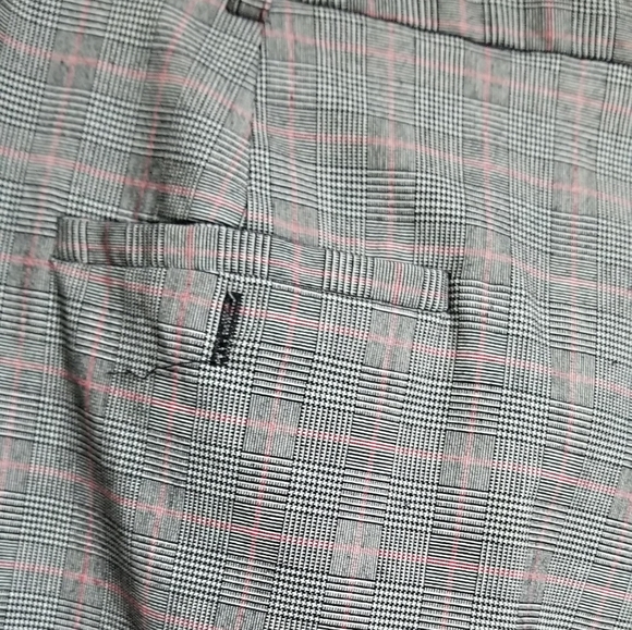 Capris - Picture 7 of 7